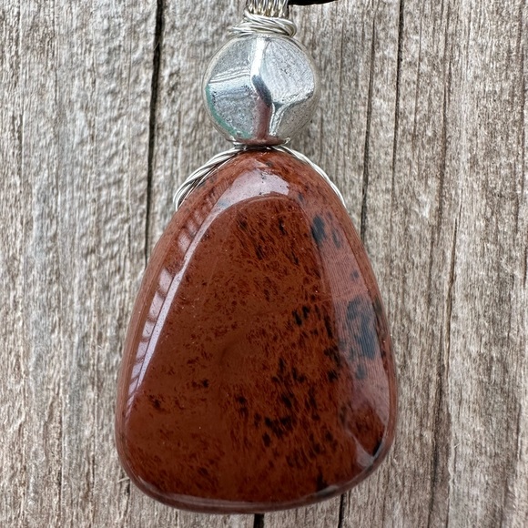 Mahogany Obsidian for Grounding, Releasing Blockages and Growth. 18 Inch Cable. - Picture 6 of 6